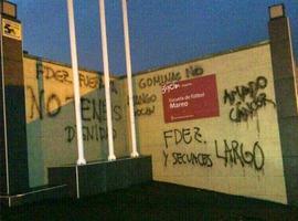 Nuevas pintadas en Mareo y El Molinón