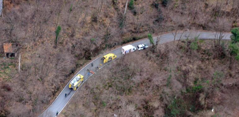 Rescatada una mujer, gravemente herida, cuyo vehículo cayó 30 metros en la LA-7, La Fresnosa