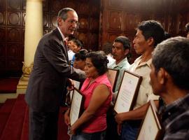 Guatemala pide perdón por víctimas desaparecidas
