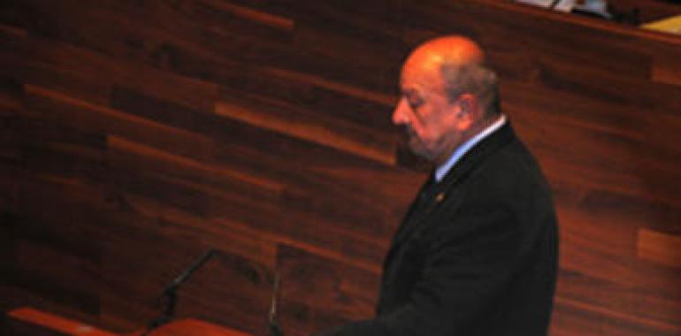Al exalcalde de Cudillero le llueve otra denuncia por un contrato irregular a un funcionario
