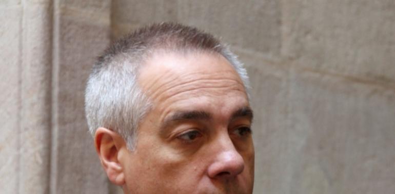 EL PSC pide abierta y públicamente la abdicación del Rey