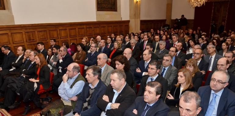 Toma de posesión de cargos universitarios en el Paraninfo del Edificio Histórico