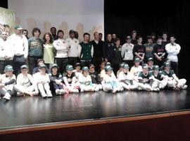 El Béisbol El Llano presenta a sus equipos para la temporada 2013