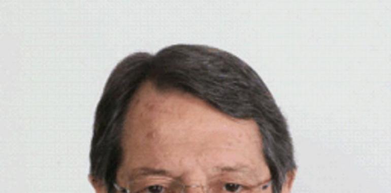 Chipre "no tenía más remedio que aceptar los términos del rescate" dice el presidente