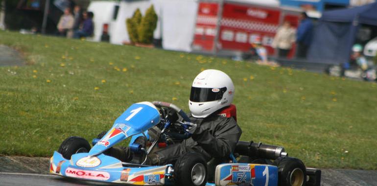 El Campeonato de Asturias de Karting arrancó en Soto de Dueñas