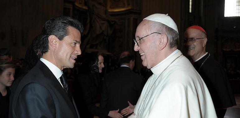 Encuentro "cálido, amable y fructífero" de Peña Nieto con el Papa Francisco