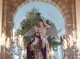 El Canal Cultura de la televisión estatal rusa graba la Semana Santa asturiana 