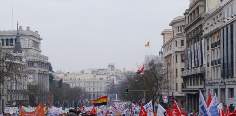 Facultativos logran 185.300 € para recurrir la venta de la Sanidad Pública a empresas con ánimo de lucro 