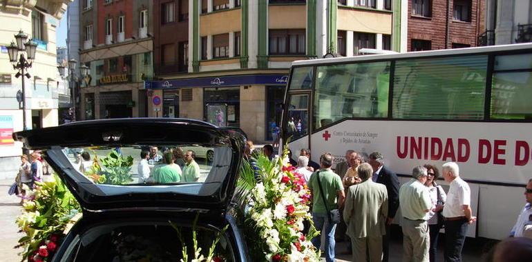 Multitudinario adiós al profesor Ramón Quesada