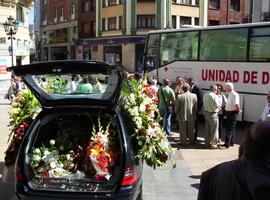 Multitudinario adiós al profesor Ramón Quesada