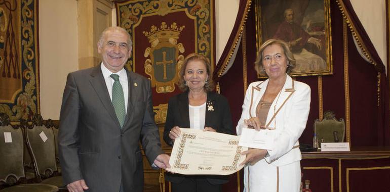 Cruz Roja recibe el Premio de Amparo de Derechos y Libertades