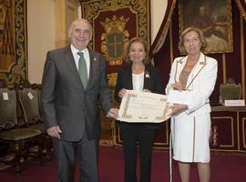 Cruz Roja recibe el Premio de Amparo de Derechos y Libertades