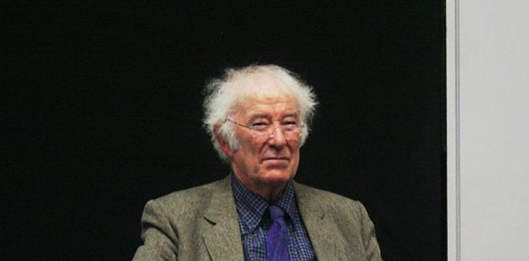 Seamus Heaney, el jueves em Centro Niemeyer