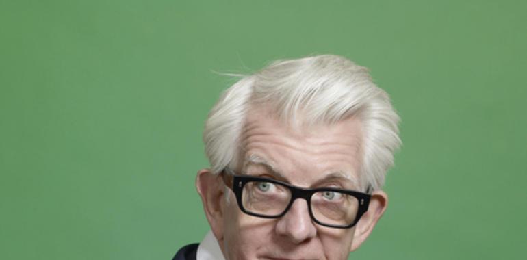 Nick Lowe presenta su último trabajo, “The old magic”, este domingo en el Niemeyer