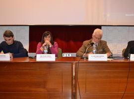 Los doctores Alejo Mancebo y Pilar Varela ponen luz al cáncer de colon