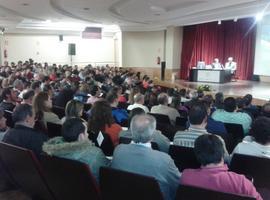 Conferencia de Patrick Moore en Tapia de Casariego