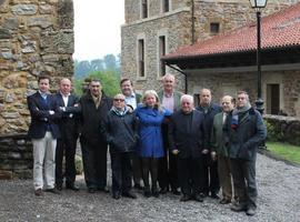 Periodistas y escritores de turismo en el Palacio de Rubianes, Veredales