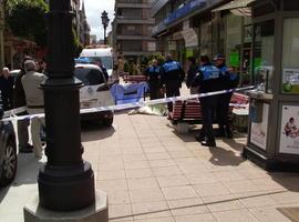 Trágica muerte en la calle Nueve de Mayo, en Oviedo