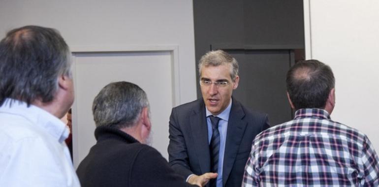 La Xunta seguirá trabajando "codo con codo" por la viabilidad de Santa Bárbara en A Coruña