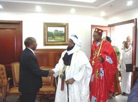 El Primer Ministro de Guinea recibe a los Reyes Tradicionales africanos