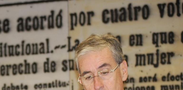 Jáuregui clausura en Pamplona el I Congreso sobre “El Futuro del Periodismo”
