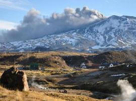 El Ejército argentino ayuda a los evacuados por la erupción del volcán Copahue