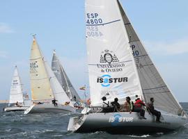 Regata UNICEF de cruceros en la Bahía de San Lorenzo