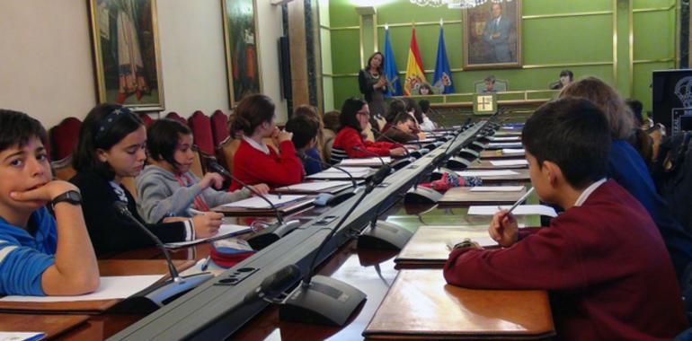 Escolares de 22 colegios de Oviedo participan en el último Consejo de Niños y Niñas de este curso