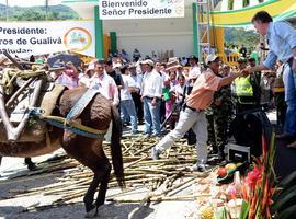 Santos cree que  el panfleto de las Farc con amenazas a líderes sindicales es apócrifo