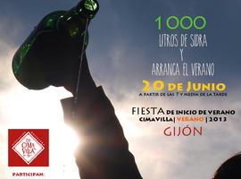 Los hosteleros de Cimavilla regalen mil cien litros de sidra