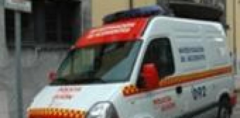 La policía local de Gijón logra reducir al autor del robo de una furgoneta de reparto de periódicos
