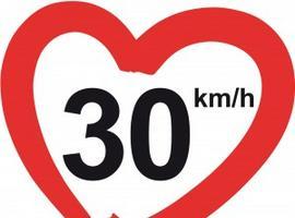 Asturies ConBici recogerá firmas en Avilés  por una ciudad habitable a 30km/h