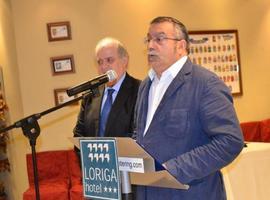 Carlos Cuesta rinde homenaje en el Lóriga a la menestra