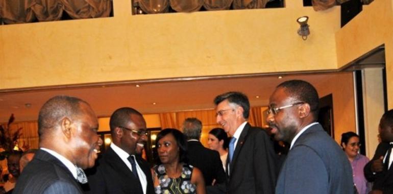 Manuel Gómez-Acebo deja la Embajada de España en Malabo