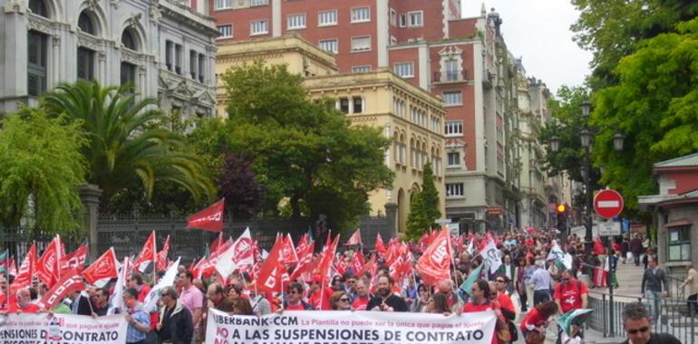 Escandalera de Liberbank con saludos a Menéndez