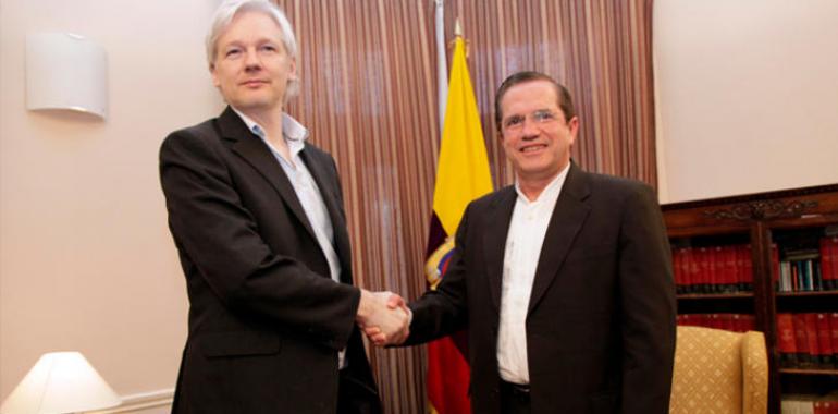  Ecuador ratifica compromiso de continuar protegiendo los derechos humanos de Assange