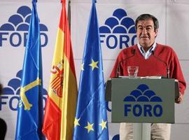 Álvarez-Cascos: “El tramo Pendueles-Unquera cumplirá en agosto tres años de retraso\"