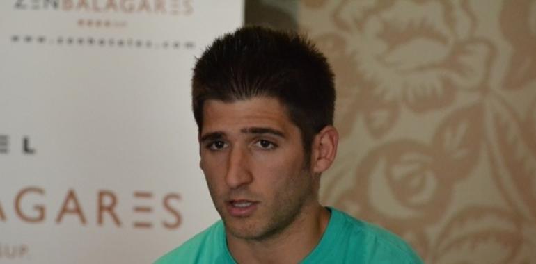 El Avilés presenta a Álex Arias como su primer refuerzo
