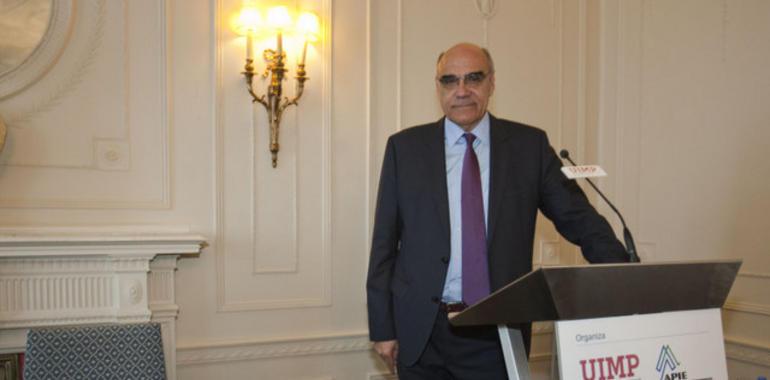 El presidente de Abertis defiende implantar la euroviñeta a los vehículos pesados