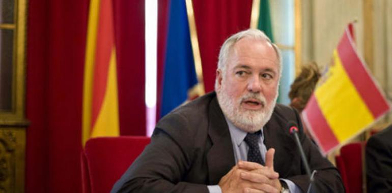 Cañete dice que España consigue casi todas sus reivindicaciones en la PAC 