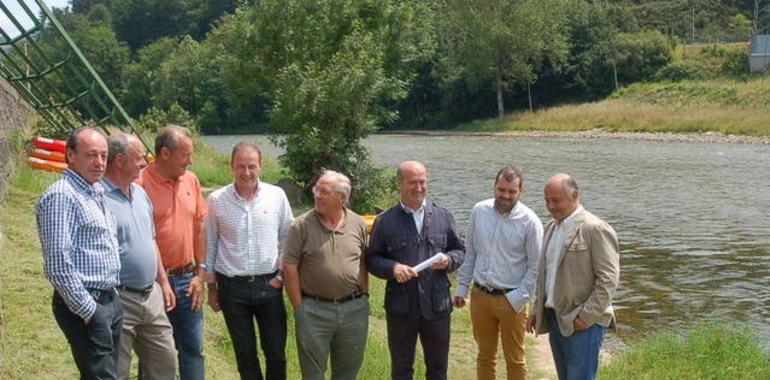 El PP pide que se puedan vender los salmones pescados en temporada y la caza del cormorán