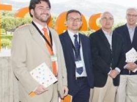 Aznar pide un sistema fiscal justo y eficiente 