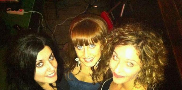El trio femenino GPS Proyect en Tierra Astur de colloto