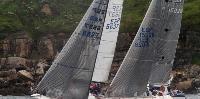 Andantino y Espumeru lideran la regata Vuelta a Asturias