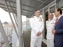 El “Juan Sebastián de Elcano” recala en Avilés por primera vez en sus 85 años de historia