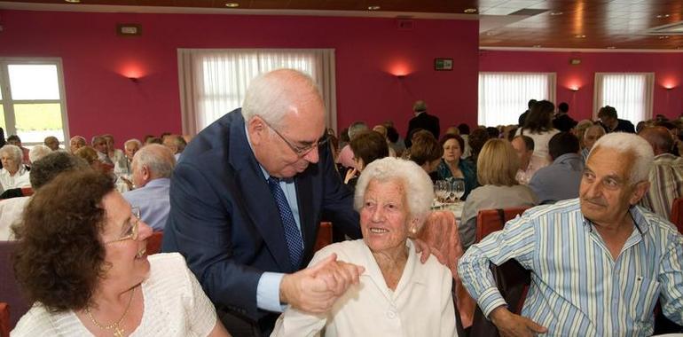 Homenaje al Jubilado Mayor organizado por la Asociación de Pensionistas de Lugones