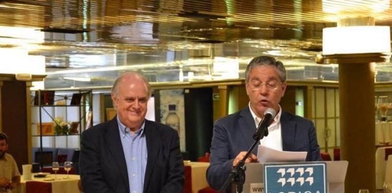 José Antonio Noval rinde homenaje en el Lóriga al rey de la costera