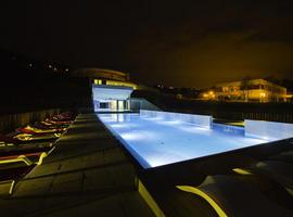 Termalismo nocturno en Las Caldas Villa Termal