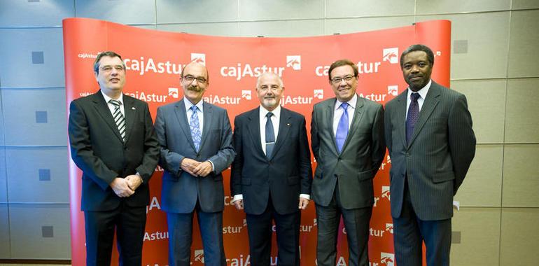 Cuatro ingenieros en el podio de las Becas Cajastur Fernando Alonso