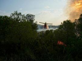 El incendio de Benaguasil, que olbigó a desalojar 75 viviendas, se estabiliza